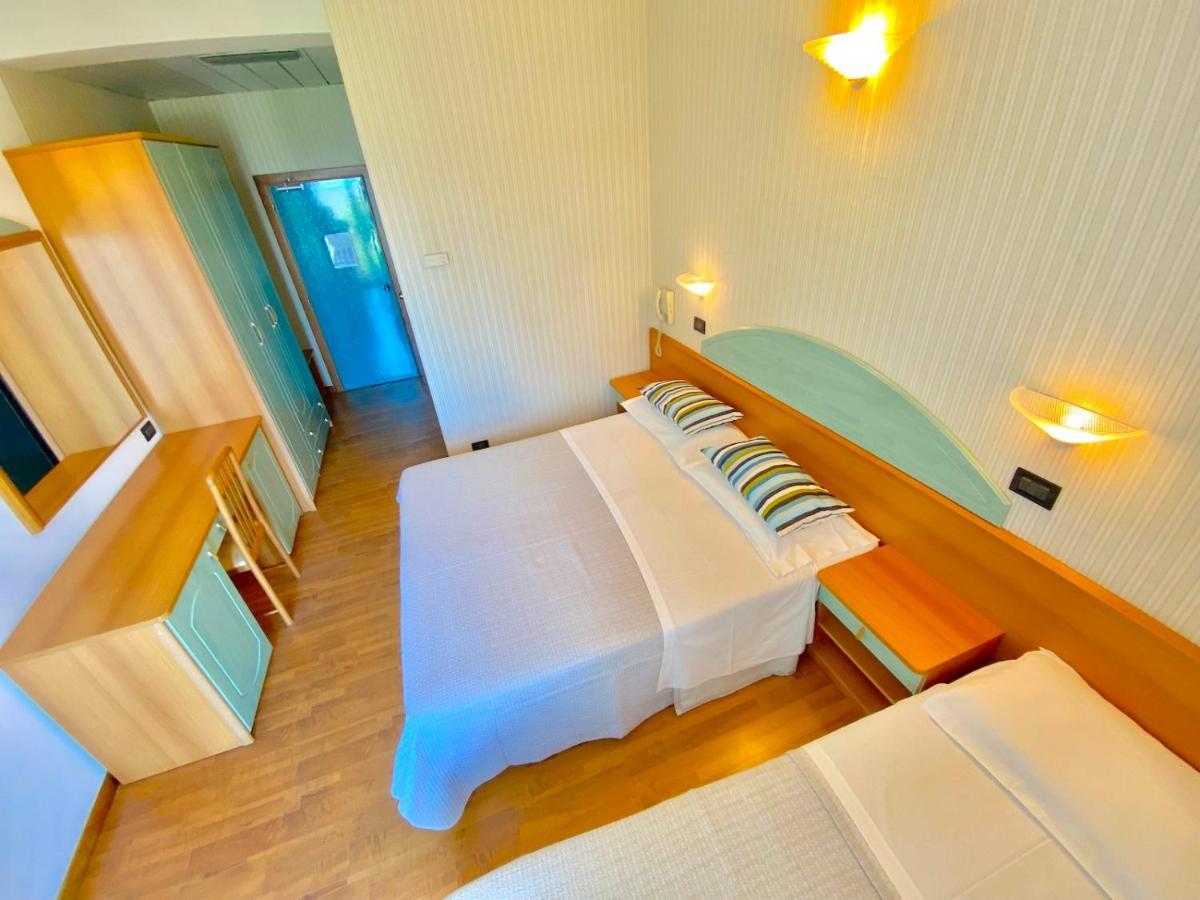 Hotel President Cattolica Exterior photo