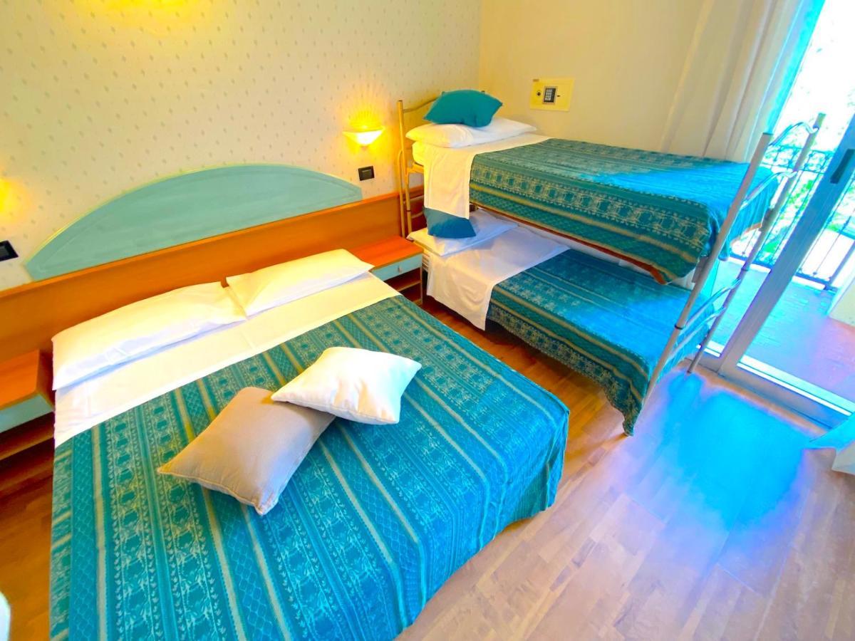 Hotel President Cattolica Exterior photo