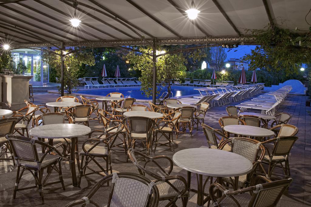 Hotel President Cattolica Exterior photo