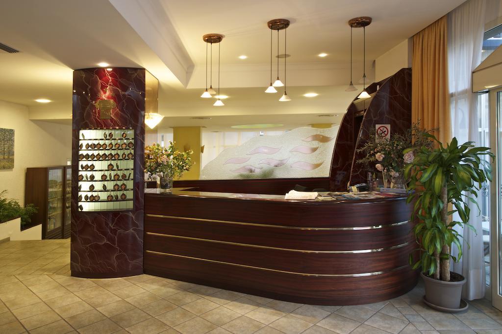 Hotel President Cattolica Exterior photo